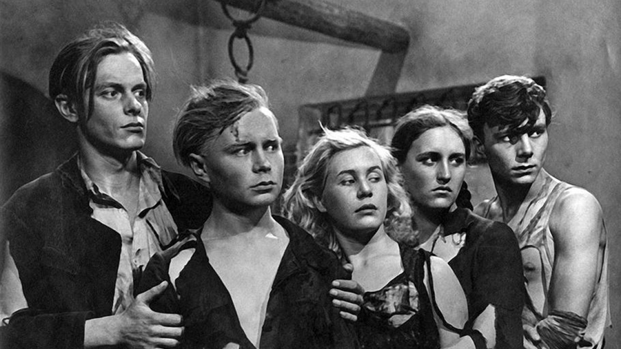 ТЕСТ: Насколько хорошо вы помните советские фильмы 40-х годов?