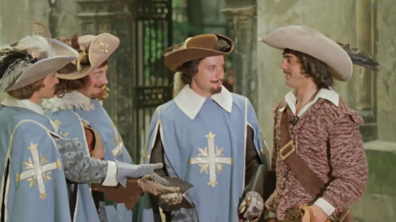 ТЕСТ: Угадаете ли вы, из каких отечественных фильмов друзья?