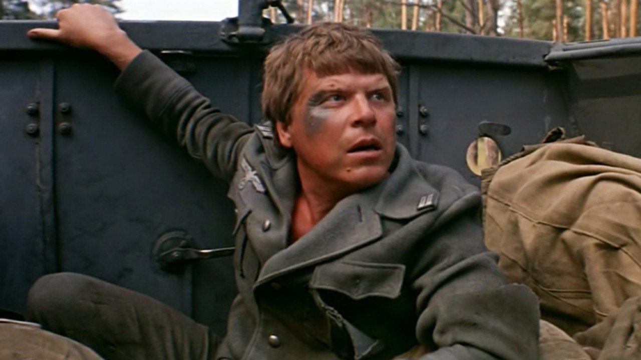 ТЕСТ: Насколько хорошо вы помните фильмы с Михаилом Кокшеновым?